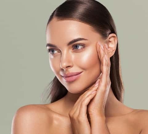 5 wskazówek, jak przygotować skórę pod makijaż