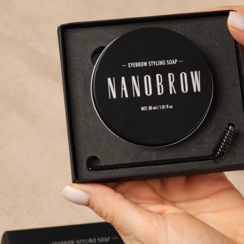 Idealne brwi odporne na wszystko z mydłem Nanobrow Eyebrow Styling Soap